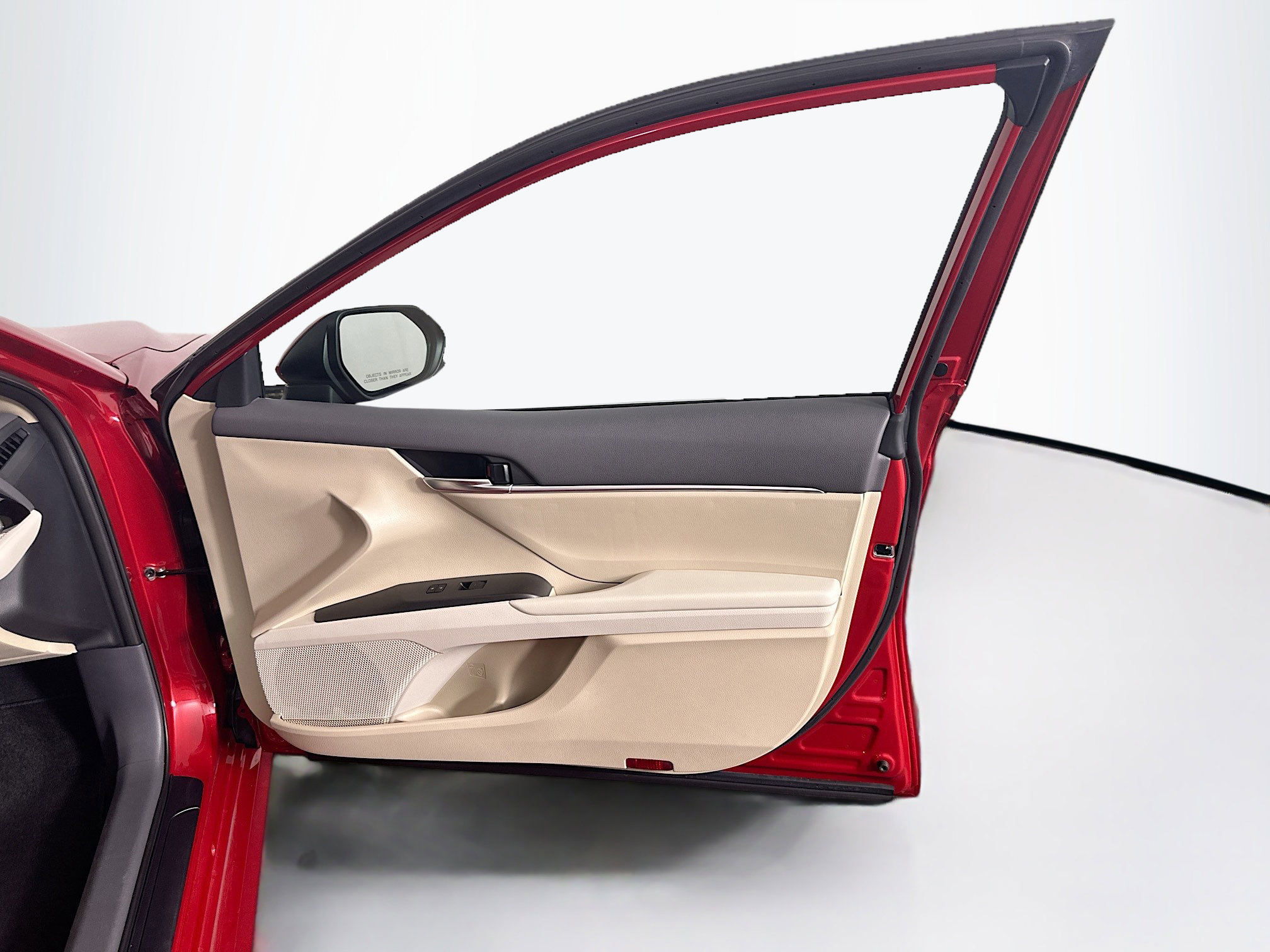 Used 2023 Toyota Camry LE image 30