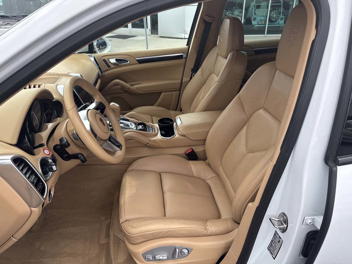 Used 2017 Porsche Cayenne image 12