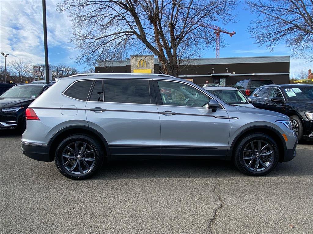 Certified 2023 Volkswagen Tiguan SE image 2