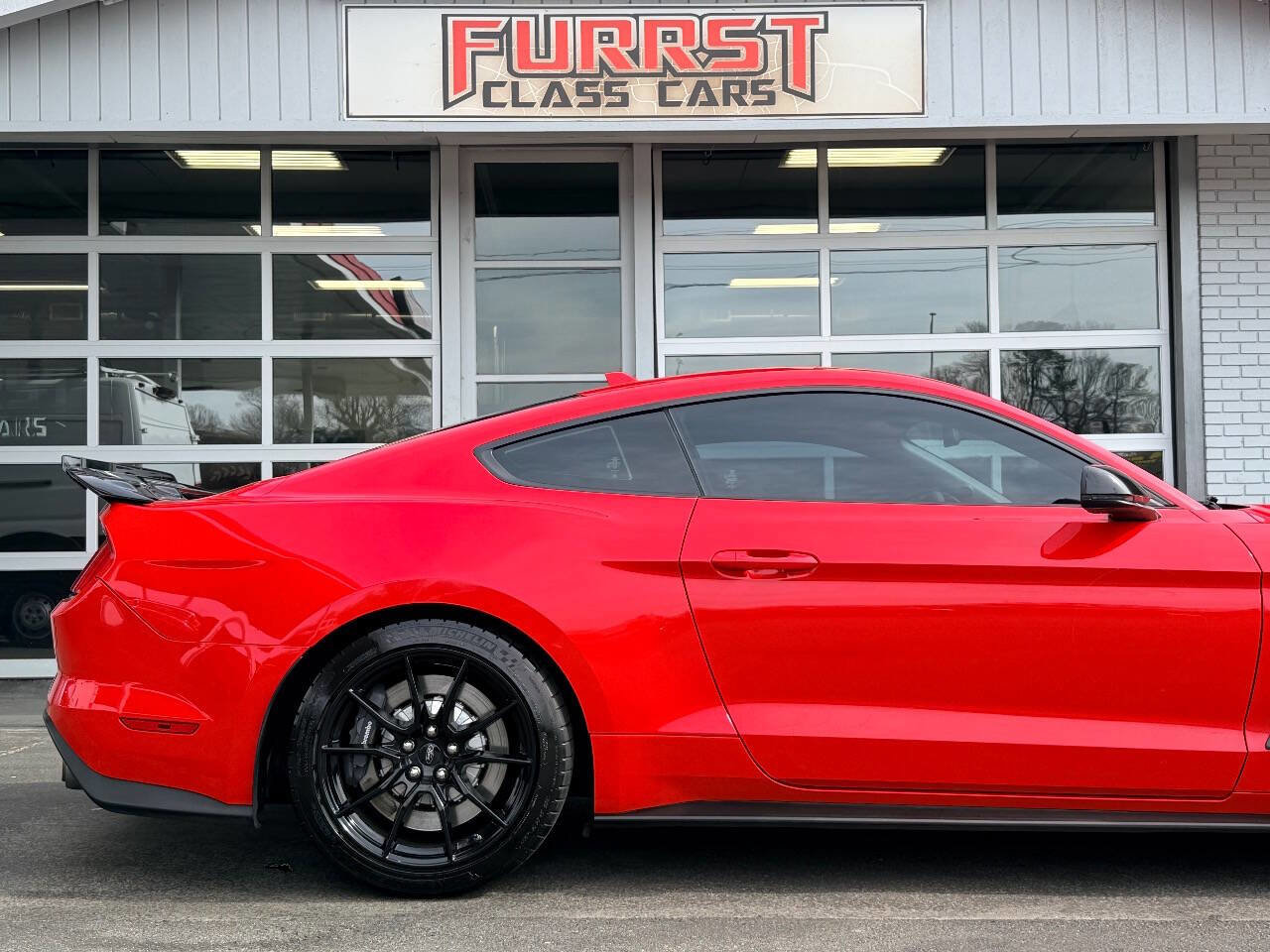 Used 2020 Ford Mustang Shelby GT350 w/ Technology Package image 10