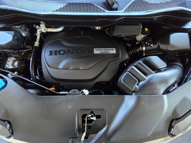 Used 2016 Honda Pilot Touring image 32