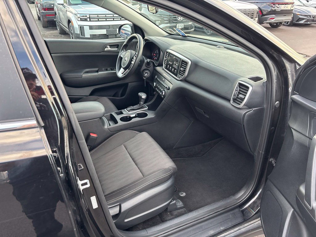Used 2020 Kia Sportage LX AWD/4WD image 25