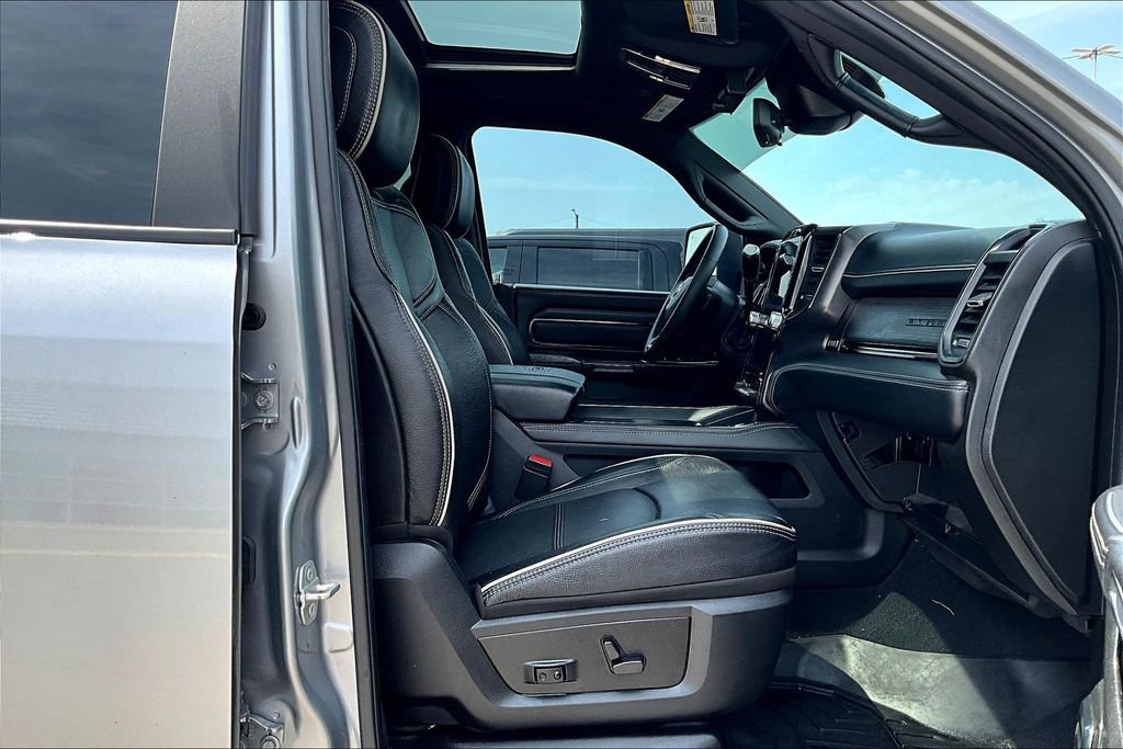 Used 2024 RAM 3500 Limited AWD/4WD image 7