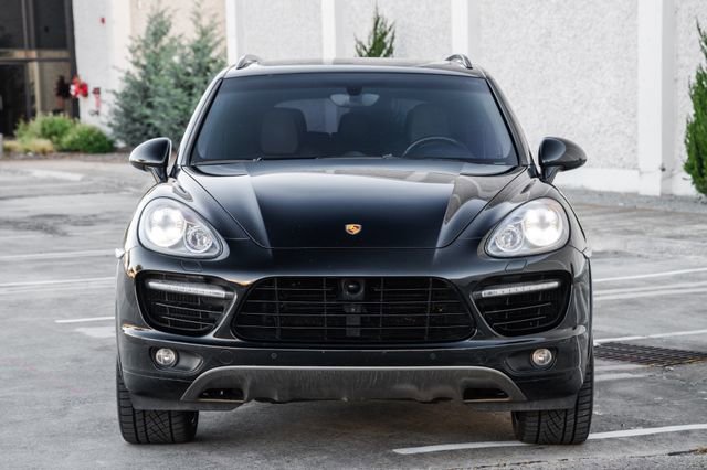 Used 2013 Porsche Cayenne Turbo image 15