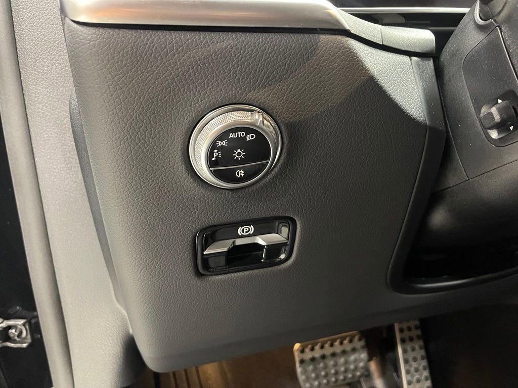 Used 2024 Mercedes-Benz GLC 43 AMG 4MATIC image 19