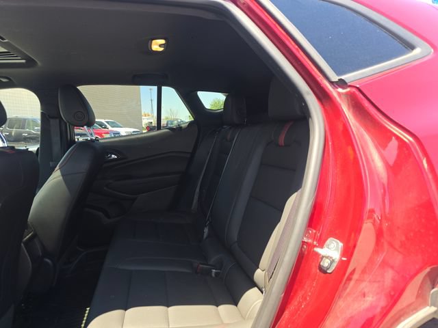 Used 2024 Chevrolet Trax RS w/ Sunroof Package FWD image 14