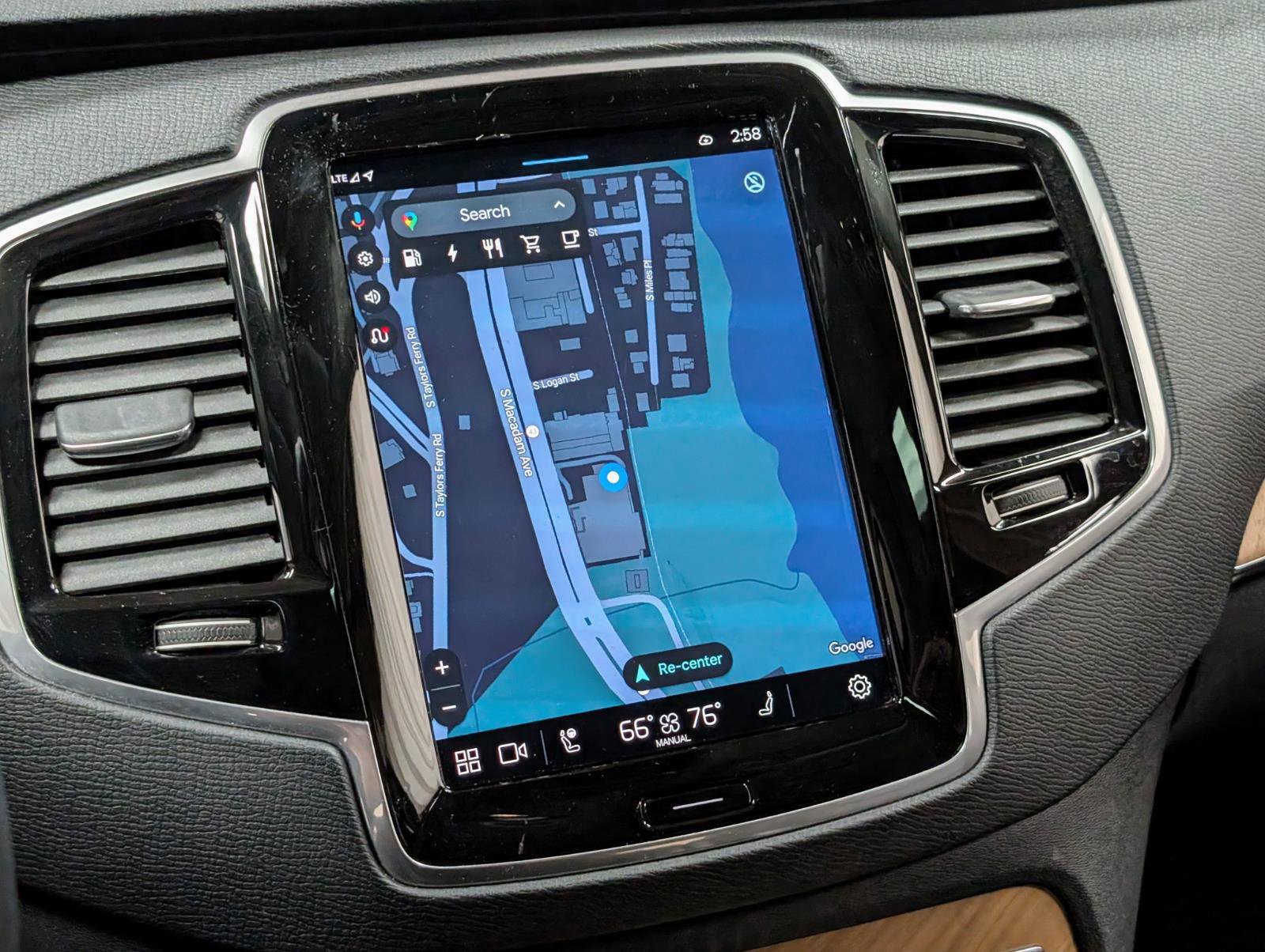 Used 2024 Volvo XC90 T8 Plus w/ Protection Package Premier image 40