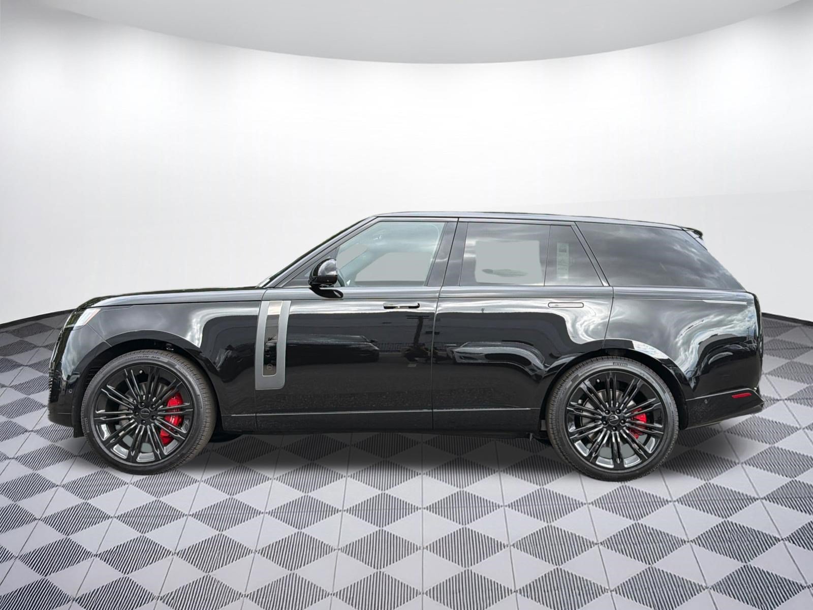 New 2026 Land Rover Range Rover SV AWD/4WD image 2