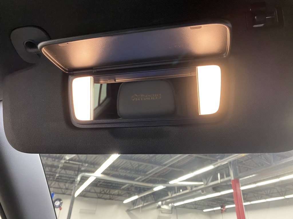 Used 2022 Chevrolet Tahoe High Country image 38