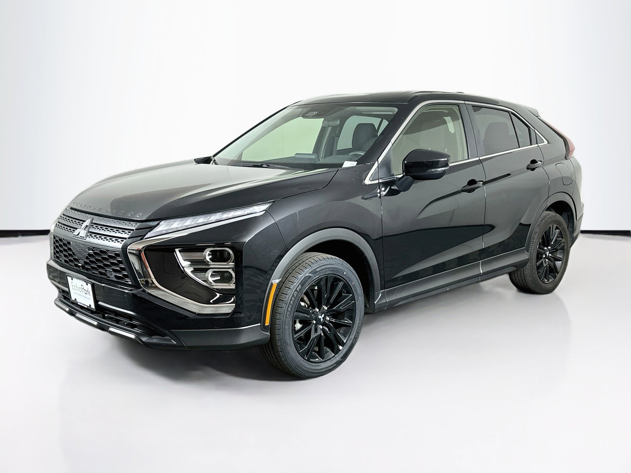 Used 2024 Mitsubishi Eclipse Cross LE AWD/4WD image 3
