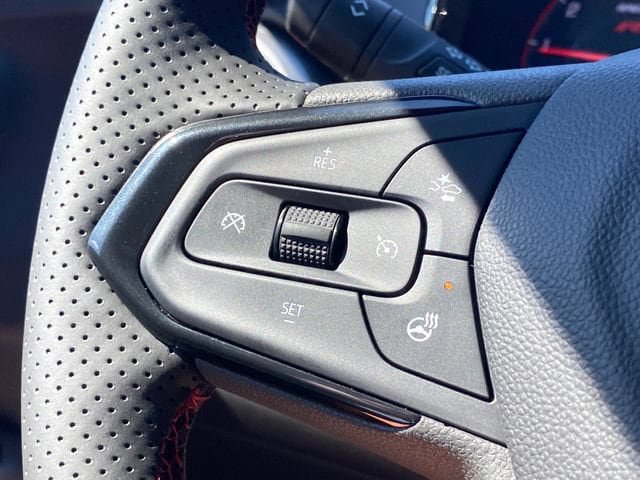 New 2026 Chevrolet Trax RS w/ Sunroof Package FWD image 31