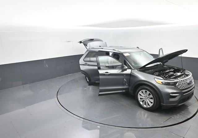 Certified 2023 Ford Explorer Limited w/ Limited Technology Package image 36