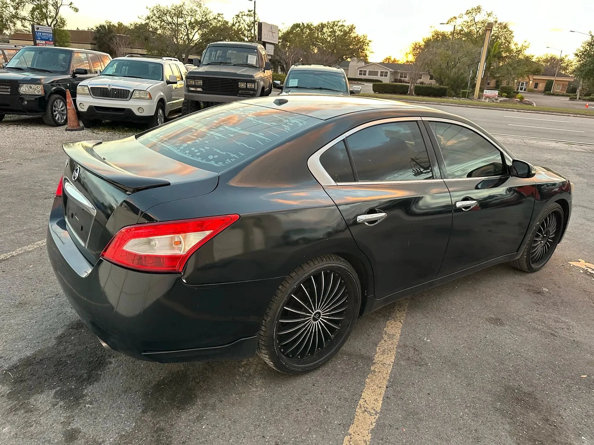Used 2009 Nissan Maxima 3.5 SV w/ Sport Pkg FWD image 4