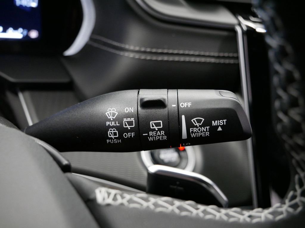 New 2025 Jeep Grand Cherokee Laredo w/ Luxury Tech Group I image 29