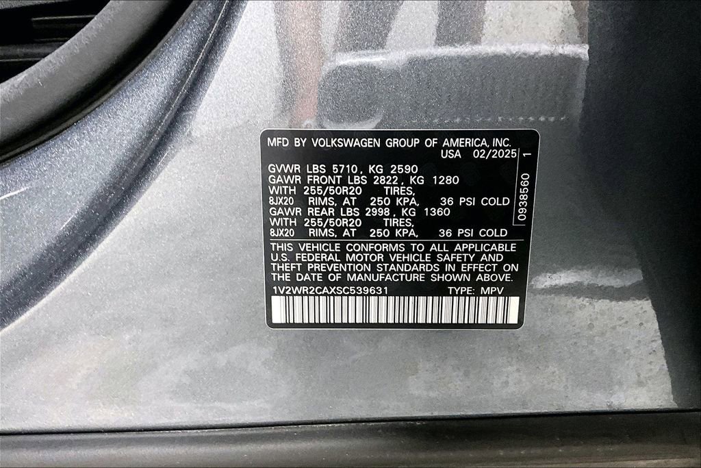 Used 2025 Volkswagen Atlas SE image 43