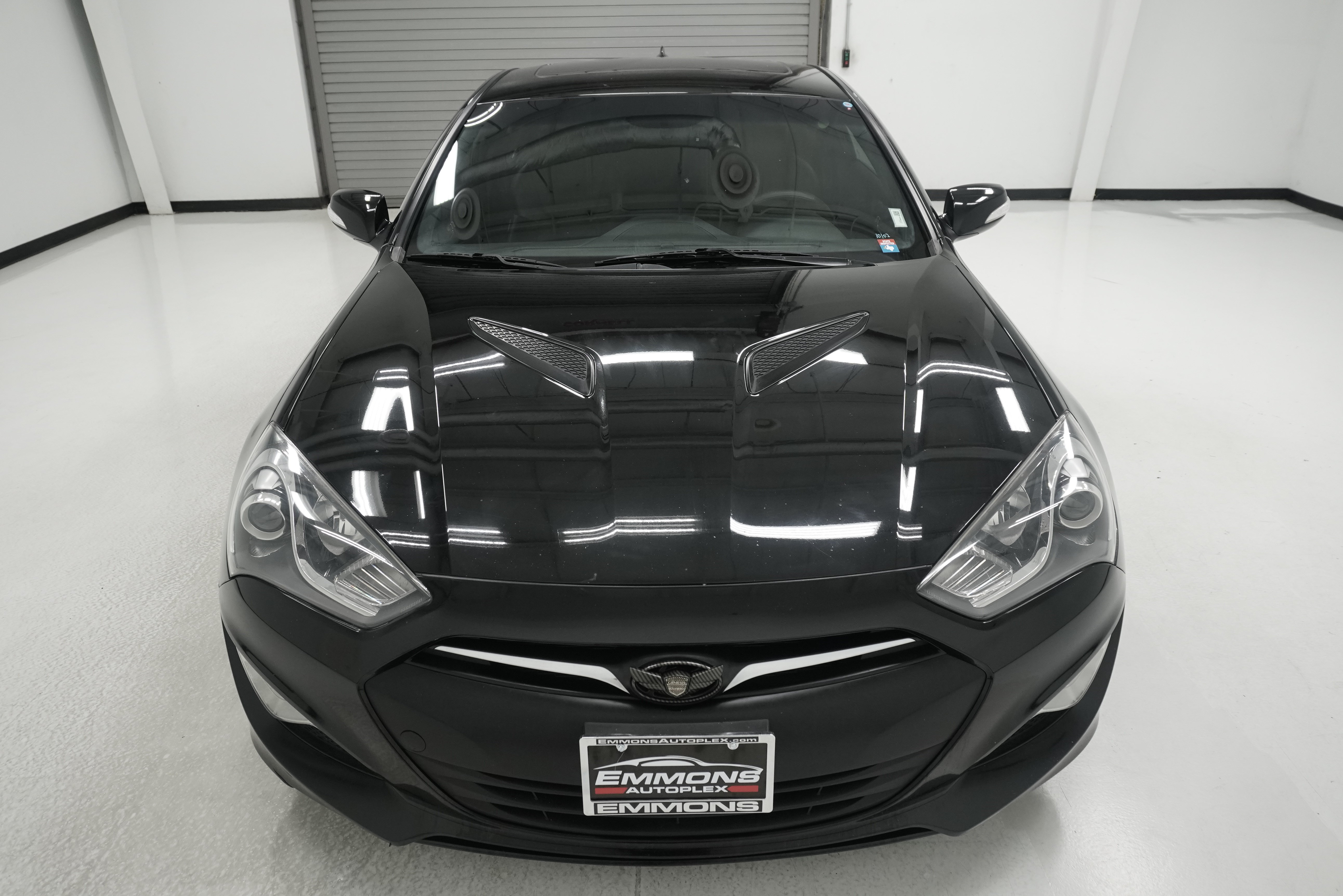 Used 2013 Hyundai Genesis 3.8 RWD image 2