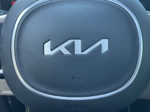 Used 2025 Kia Sorento S w/ Panoramic Sunroof Package FWD image 24