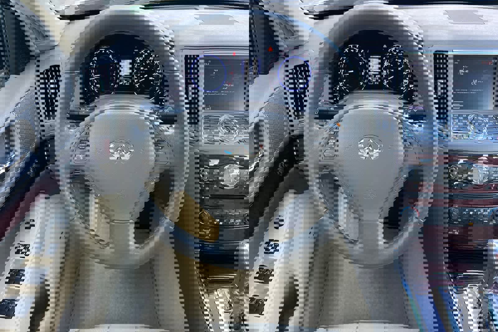 Used 2010 INFINITI G37 Journey w/ Premium Pkg image 14