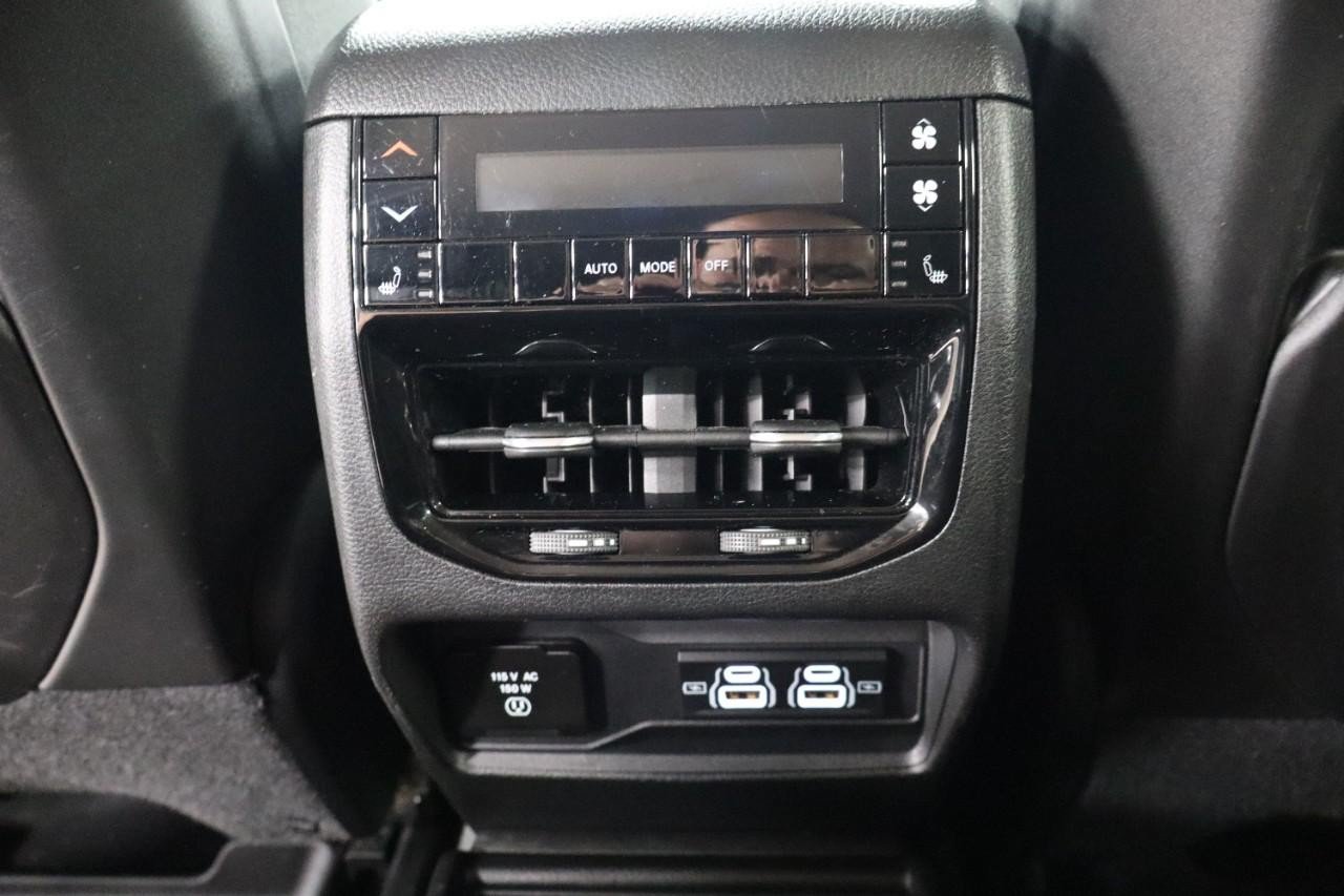 Used 2021 Jeep Grand Cherokee L Limited AWD/4WD image 29