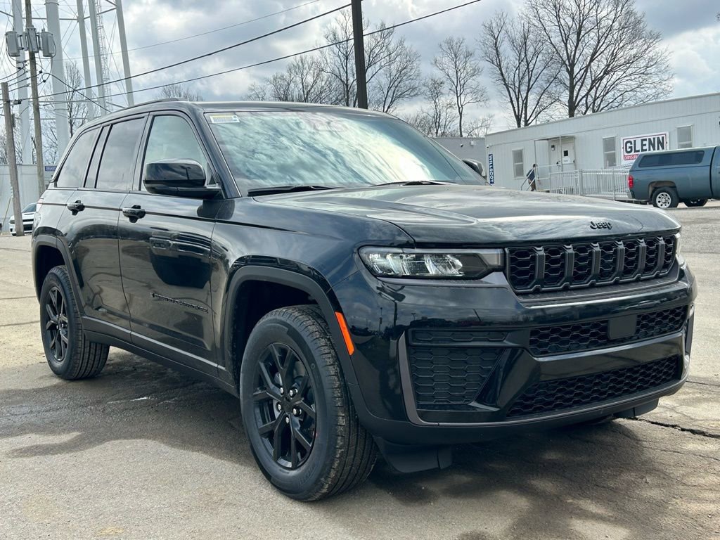 New 2026 Jeep Grand Cherokee Altitude AWD/4WD image 4