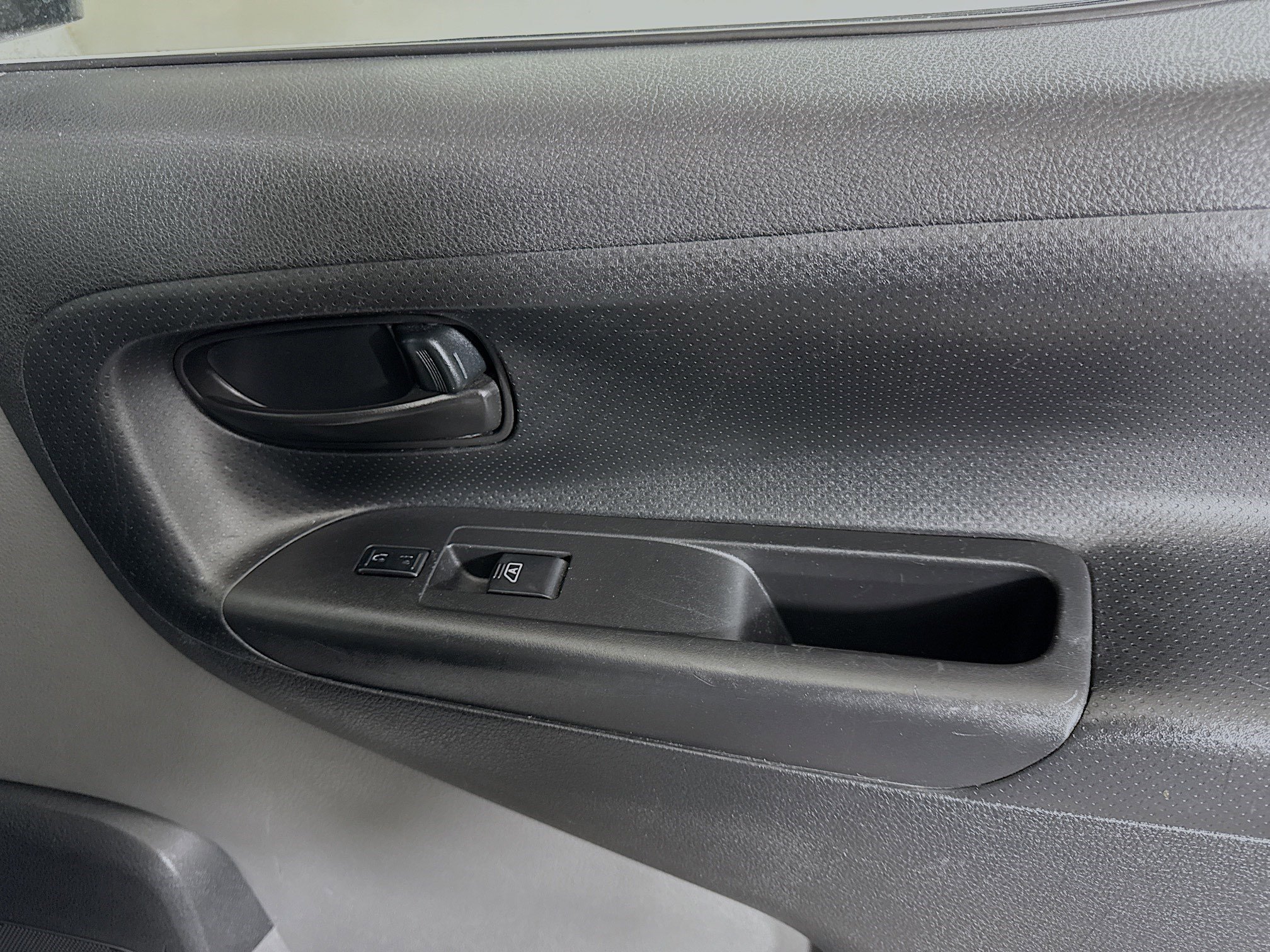 Used 2014 Nissan NV200 SV w/ Exterior Appearance Package image 29