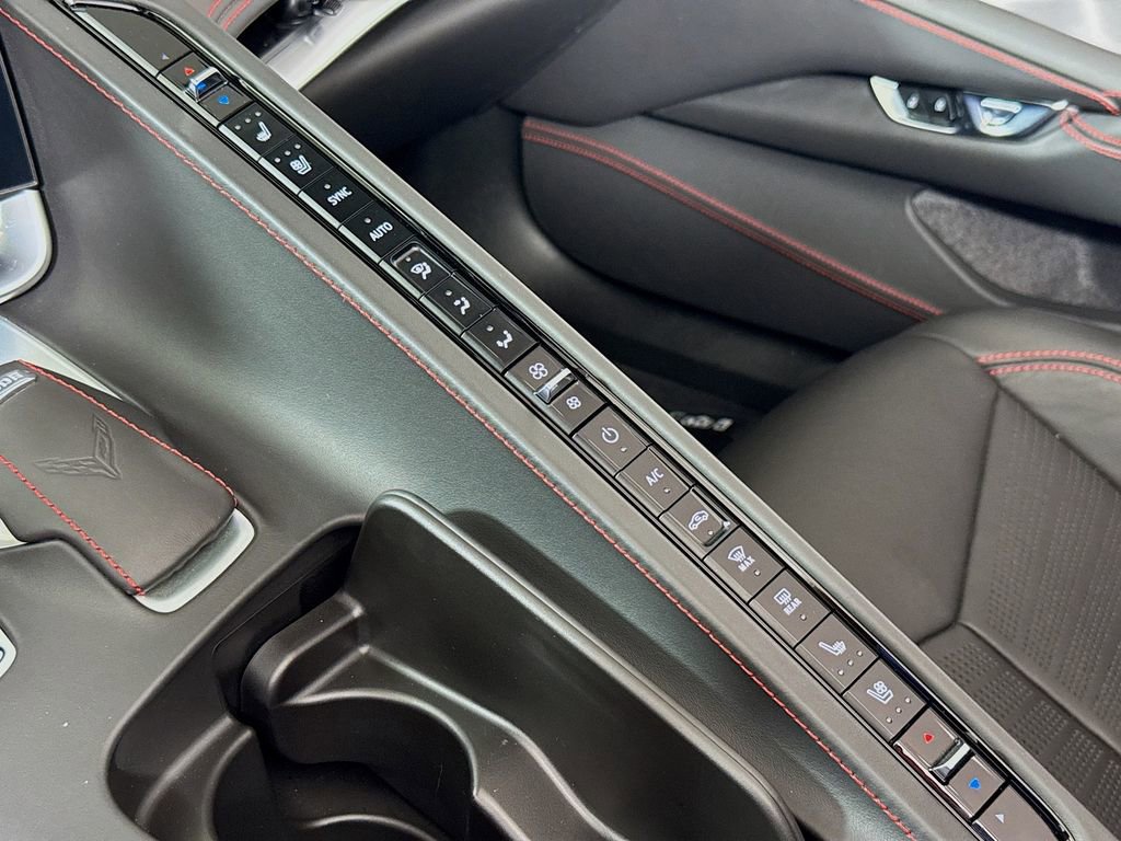 Used 2021 Chevrolet Corvette Stingray Premium Conv w/ Battery Protection Package image 16