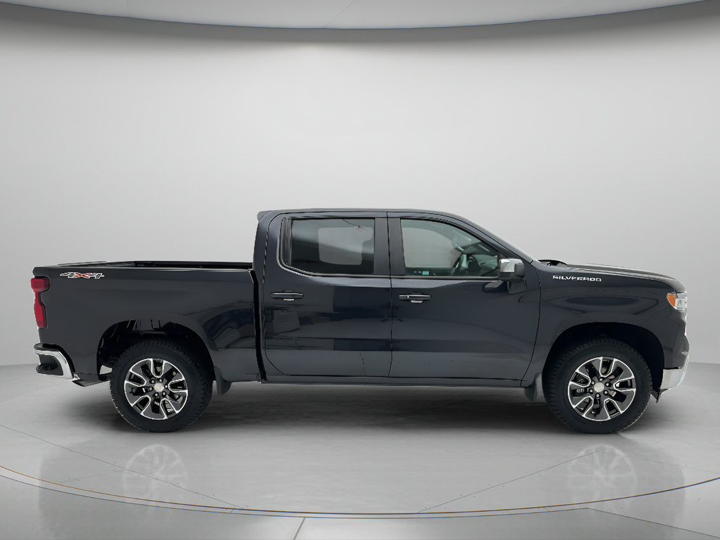Used 2024 Chevrolet Silverado 1500 LT AWD/4WD image 3