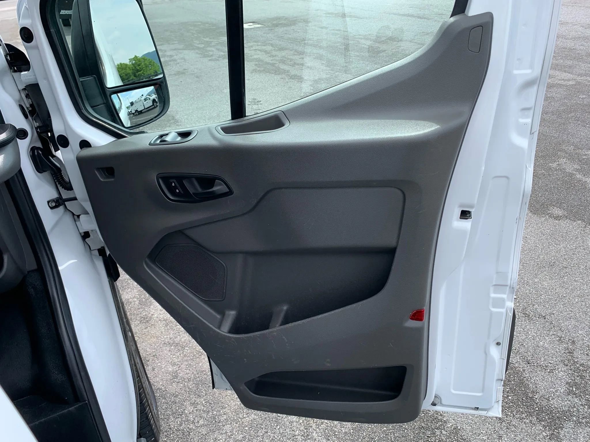 Used 2021 Ford Transit 350 XL image 21