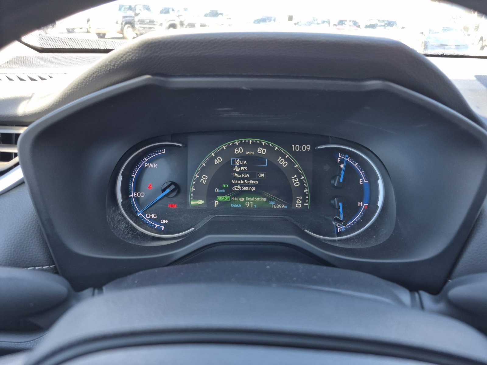 Used 2025 Toyota RAV4 LE image 10