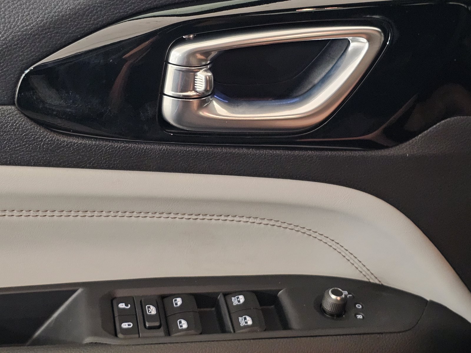New 2026 Jeep Compass Limited AWD/4WD image 17