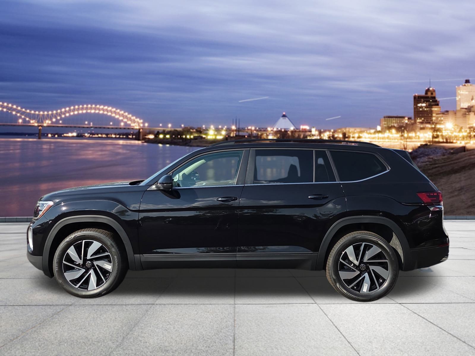 New 2026 Volkswagen Atlas SE image 2