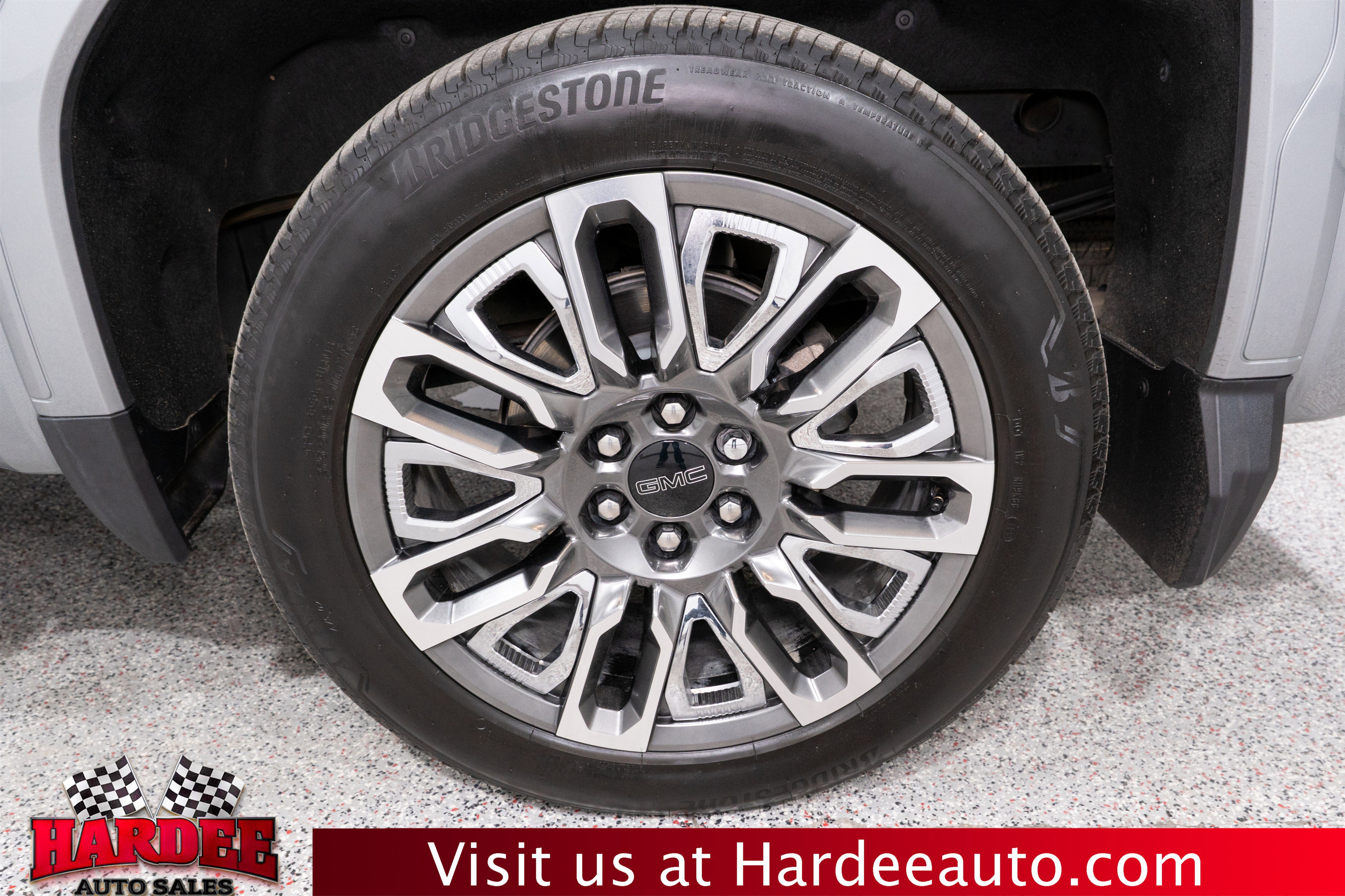 Used 2025 GMC Sierra 1500 Denali Ultimate image 10