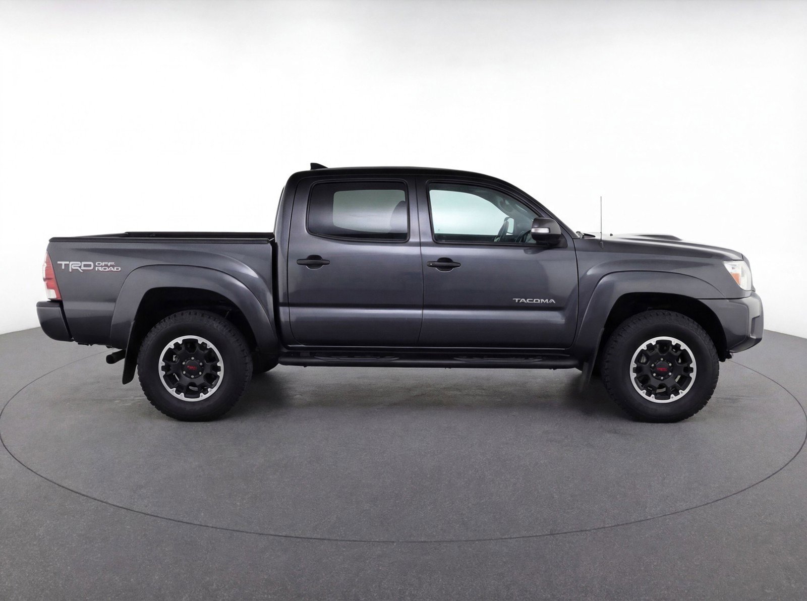 Used 2025 Toyota Tacoma TRD Off-Road image 11