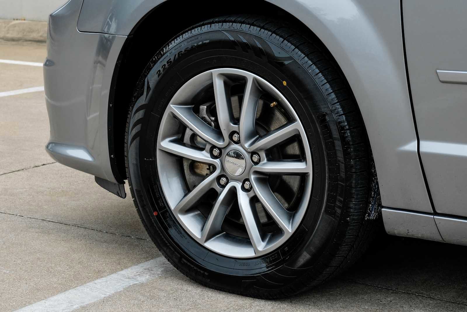 Used 2016 Dodge Grand Caravan SE image 49