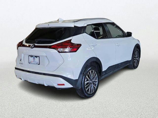 Used 2024 Nissan Kicks SV FWD image 2