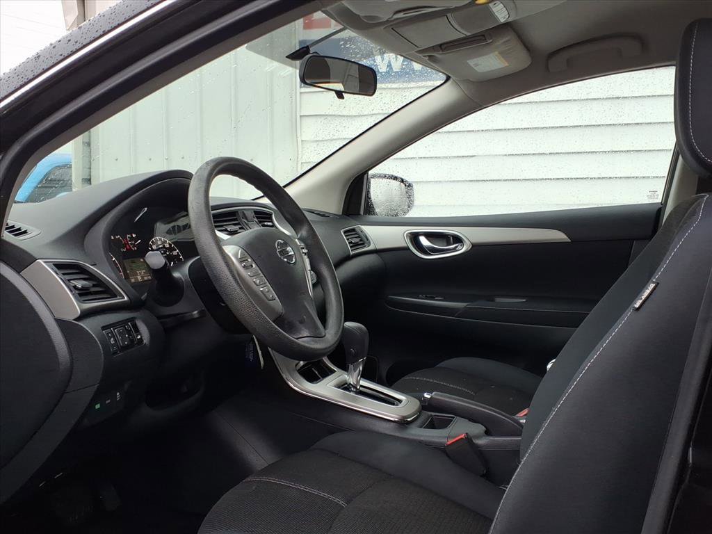 Used 2015 Nissan Sentra S image 8