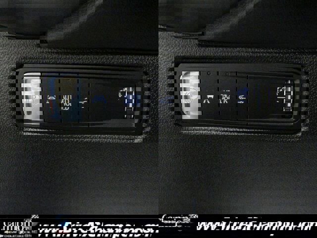 Certified 2025 Chevrolet Equinox EV RS image 25