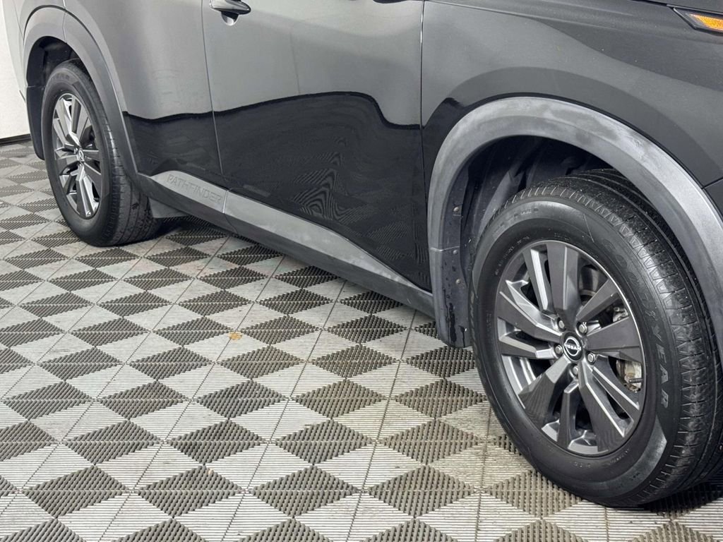 Used 2022 Nissan Pathfinder SV AWD/4WD image 12