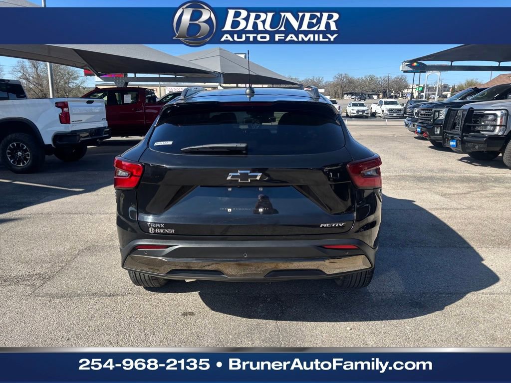 Used 2024 Chevrolet Trax ACTIV w/ Sunroof Package image 6
