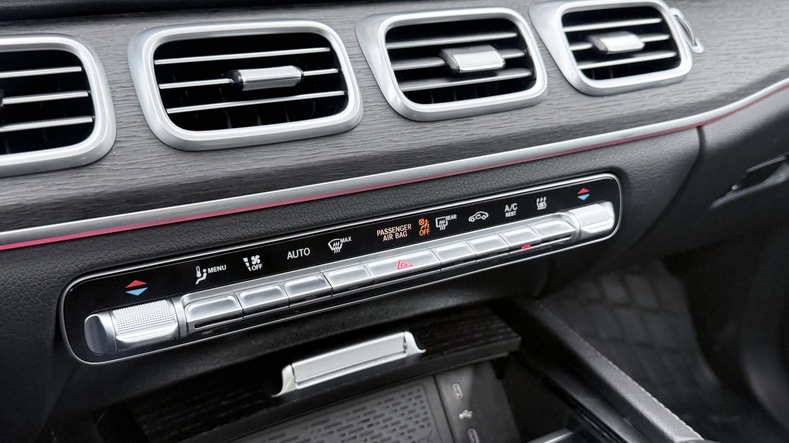 Used 2025 Mercedes-Benz GLE 450e 4MATIC image 21