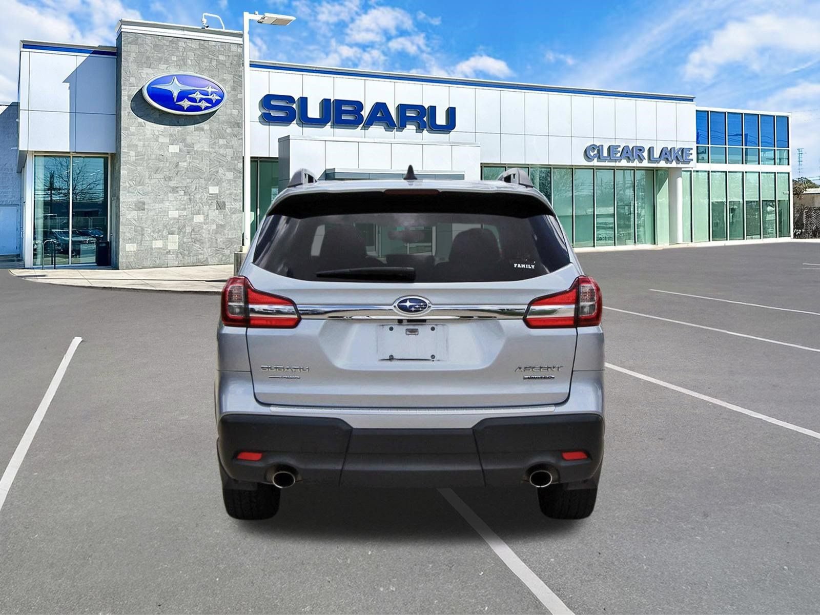 Used 2022 Subaru Ascent Limited w/ Technology Package AWD/4WD image 5