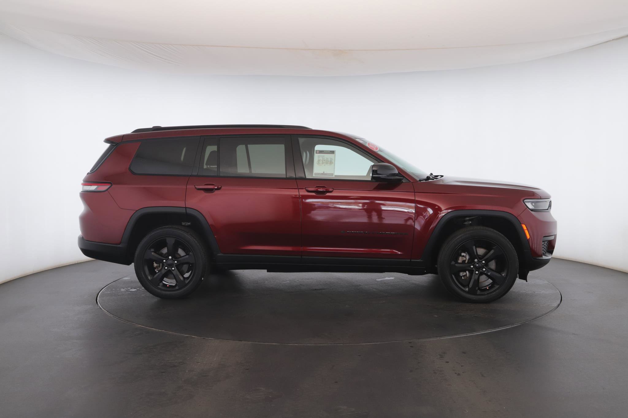 Used 2023 Jeep Grand Cherokee L Laredo AWD/4WD image 24