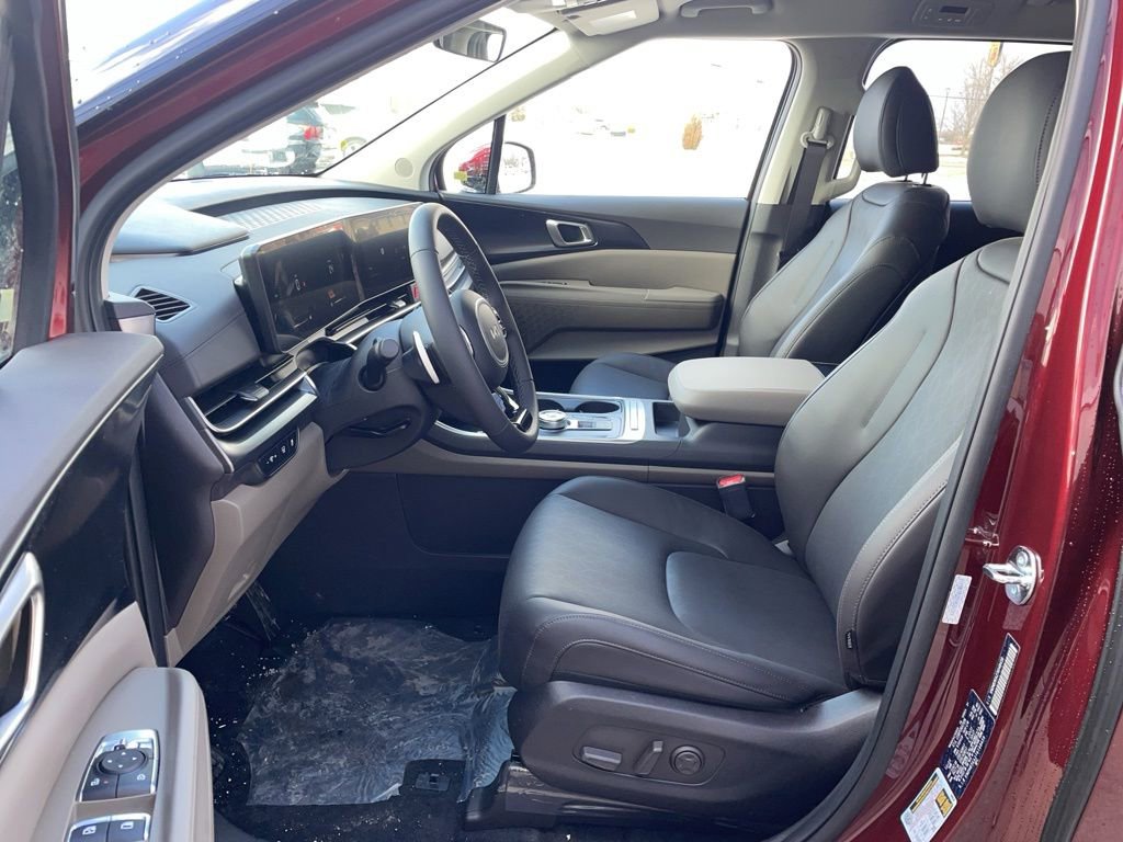 New 2026 Kia Carnival LXS FWD image 8