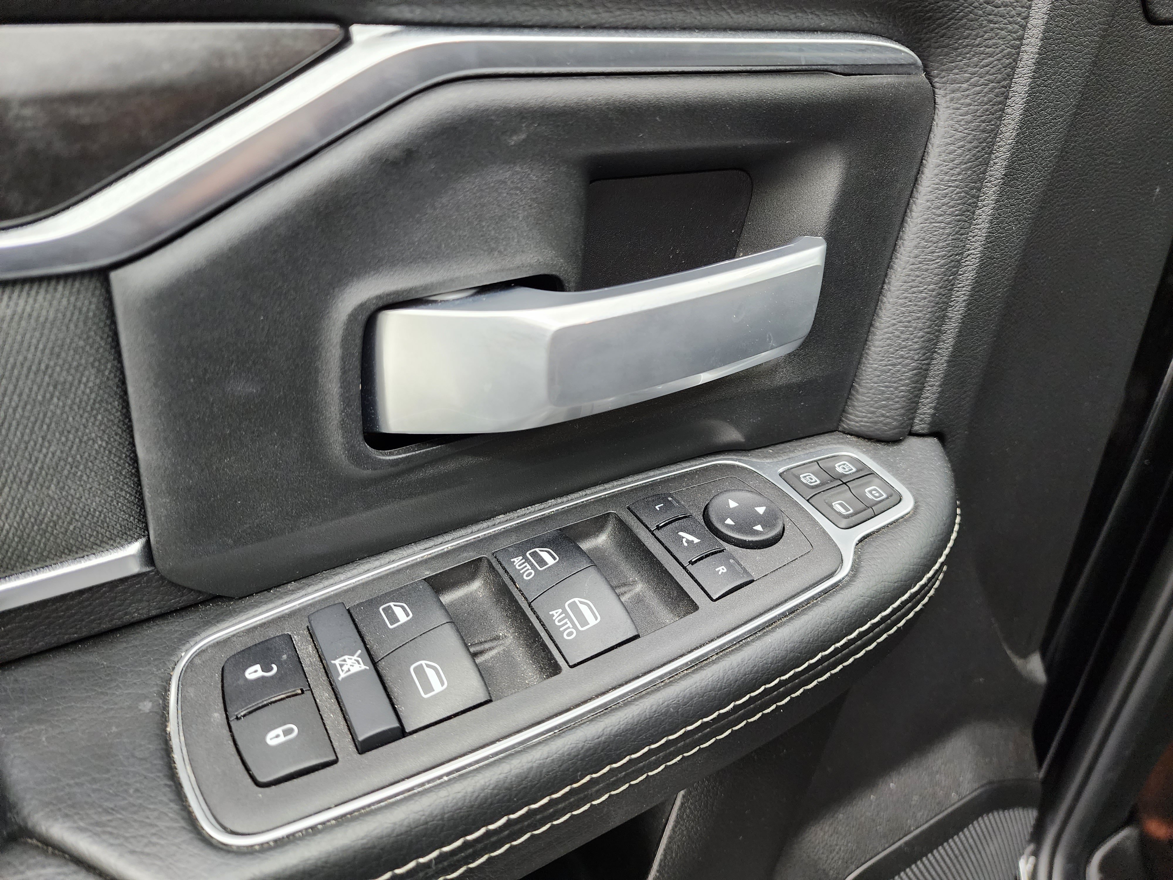 Used 2024 RAM 2500 Lone Star w/ Night Edition AWD/4WD image 38