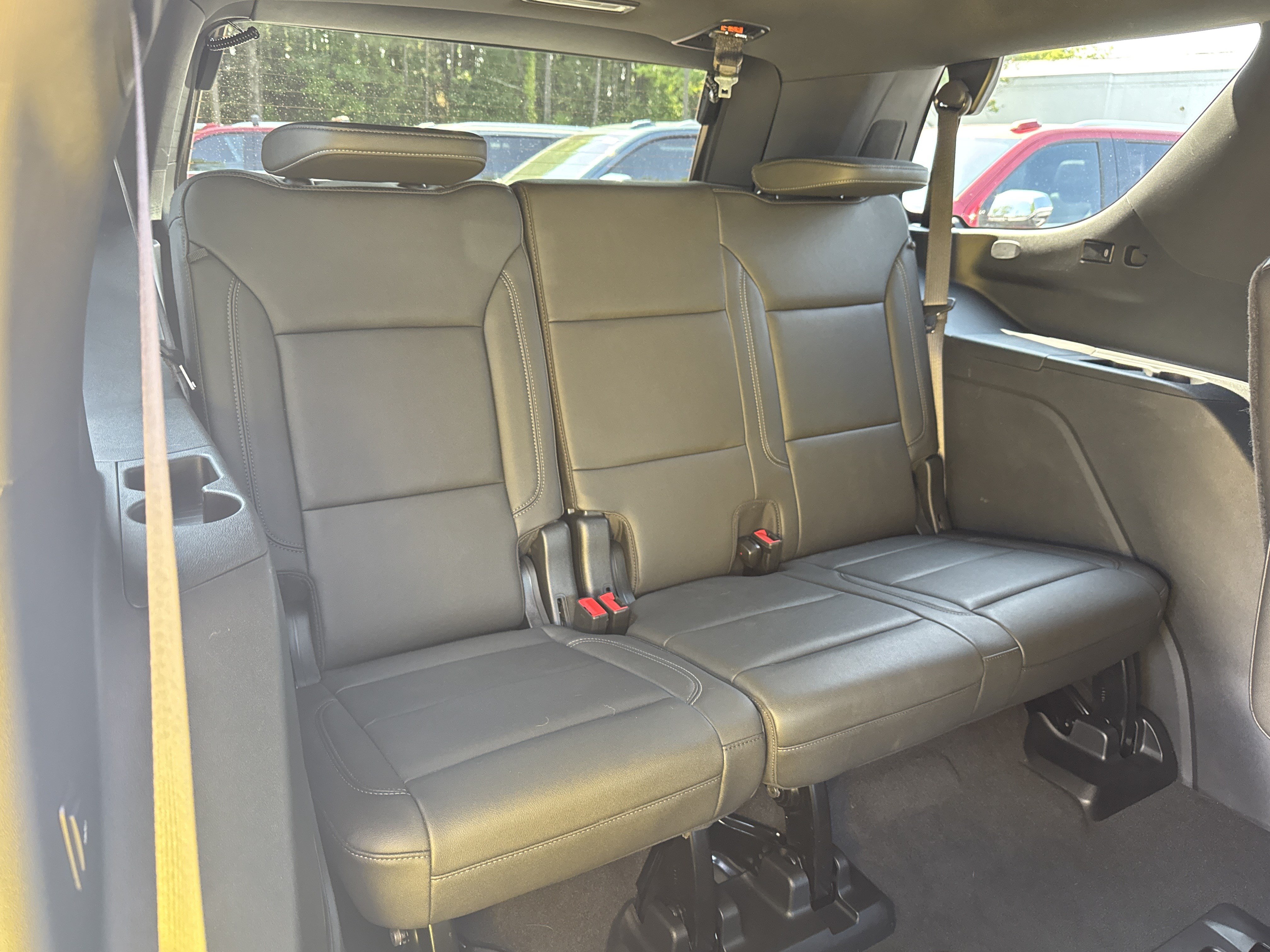 Used 2024 Chevrolet Tahoe LT w/ LT Signature Plus Package RWD image 17