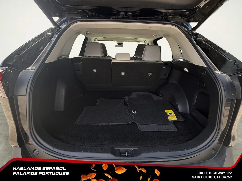 Used 2022 Toyota RAV4 XLE Premium AWD/4WD image 25