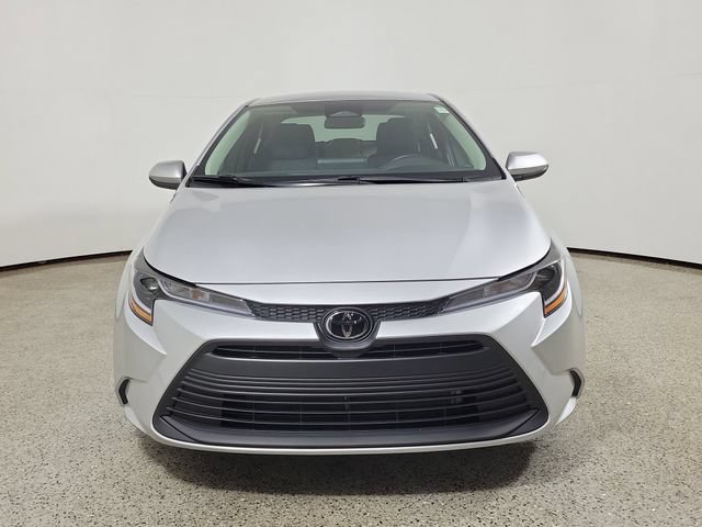 Used 2025 Toyota Corolla LE FWD image 3
