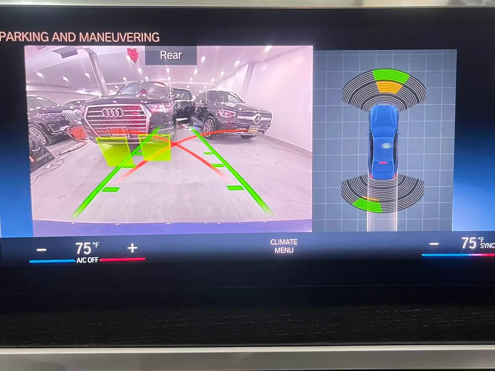 Used 2023 BMW 330i xDrive Sedan w/ Driving Assistance Package image 17