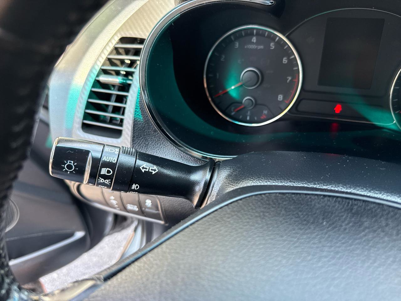 Used 2015 Kia Forte EX image 48