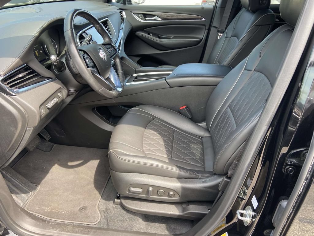 Used 2023 Buick Enclave Avenir w/ Avenir Technology Package FWD image 12